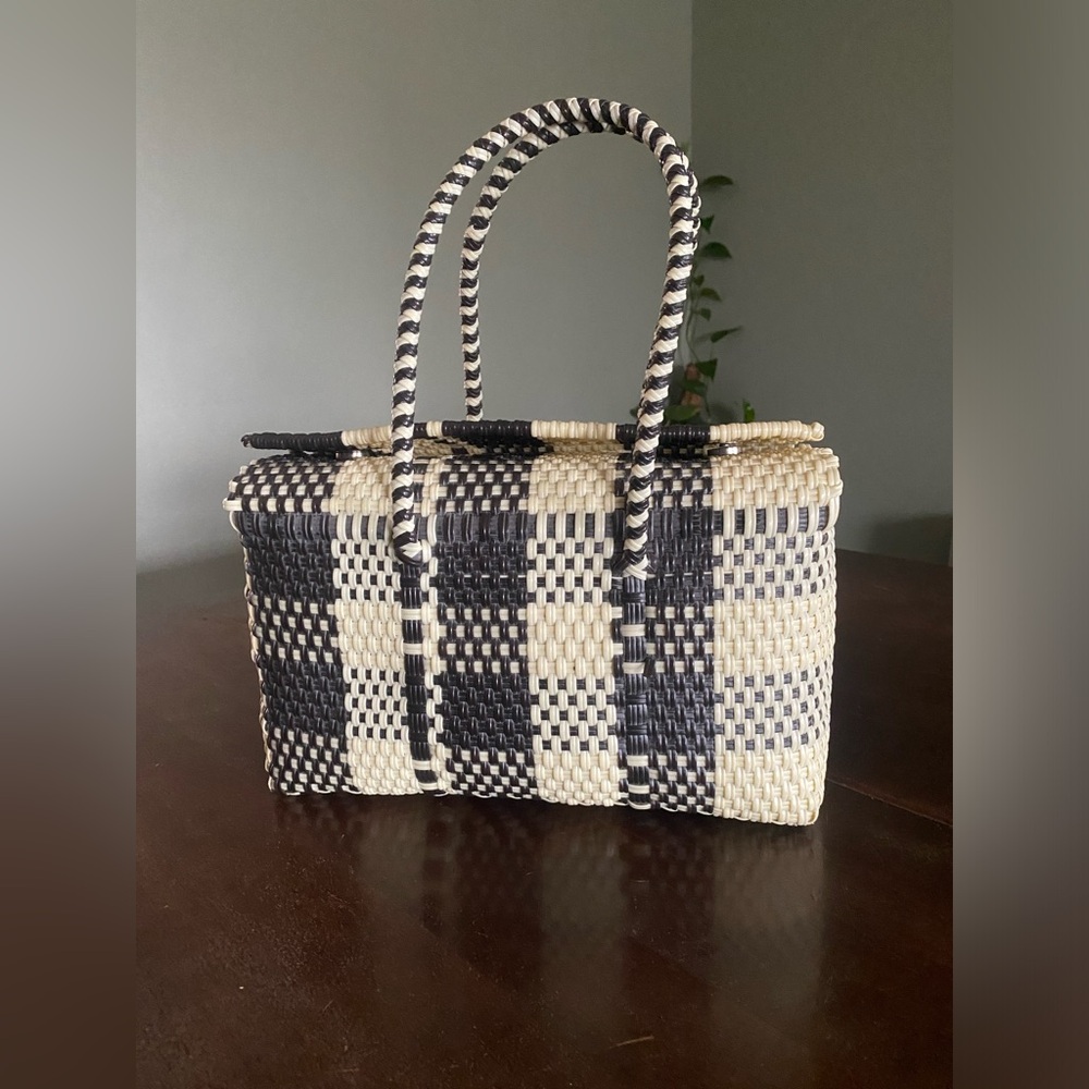 Woven picnic basket / pursue off white dark brown